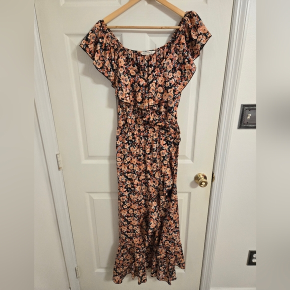 indulge Dresses & Skirts - Indulge Floral Ruffle Off The Shoulders Maxi Dress in Black and Pink Size Large